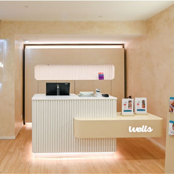 Balc&atilde;o de rece&ccedil;&atilde;o do centro de est&eacute;tica Wells